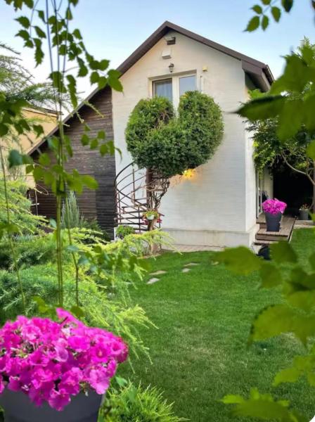 ДЗЕН Garden, Buchen Sie  Hotels in Odessa region mit Parkplatz, Parkplätze
