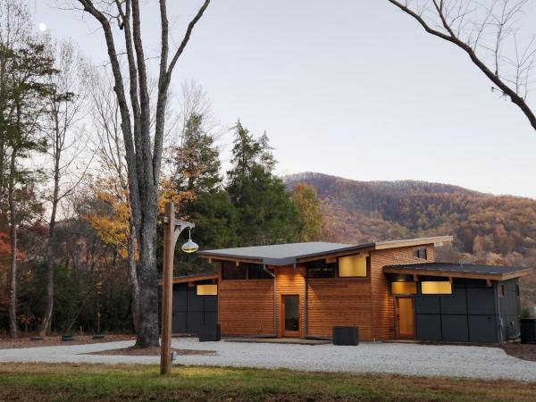 Piedmont Grove Lodging, Buchen Sie  Roseland Virginia