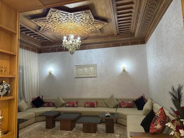 Villa à louer, Buchen Sie  Hotels in Marrakech-Safi mit Parkplatz, Parkplätze
