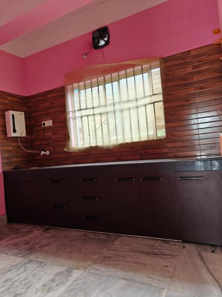 Aman Stay Home 2, Buchen Sie  Hotels in Assam mit Parkplatz, Parkplätze