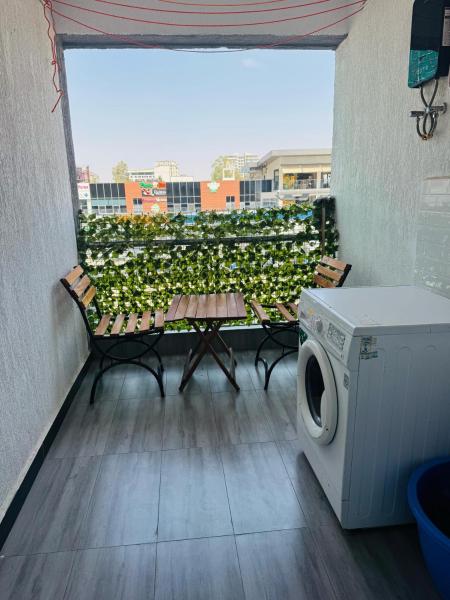 Comfort living three bedroom apartment with fully equipped gym swimming pool private parking space ,child play area and amazing scenic views, Buchen Sie Ferienwohnung Nairobi CBD Nairobi