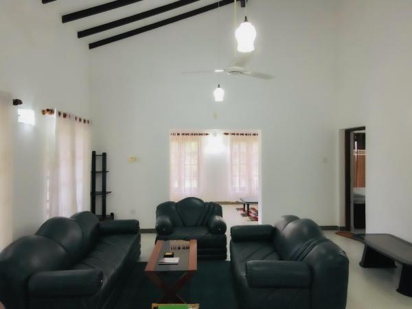 Andres Bungalow, Réserver  Deniyaya 