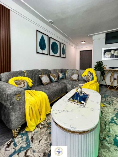 serene stays apartment with fully equipped gym swimming pool private parking space and amazing scenic views, Buchen Sie Ferienwohnung Hotels mit Pool in Nairobi, Schwimmbad