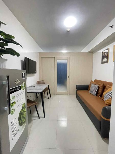 Eve721 Sea residence staycation, Buchen Sie  Hotels in Luzon mit Parkplatz, Parkplätze