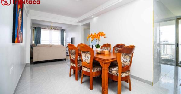 Smart elegant three bedroom apartment with fully equipped gym child play area proximity to shopping malls and great breathtaking city views, Buchen Sie Ferienwohnung Nairobi CBD Nairobi