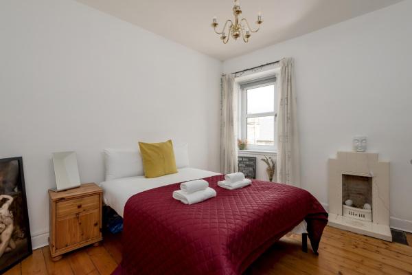 Room In Traditional Edinburgh Apartment, Buchen Sie  Edinburgh Midlothian