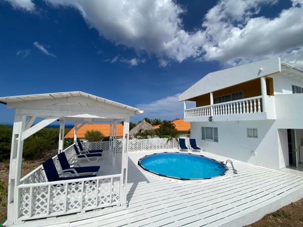 NEW - Bendishon Villa - 5 Bedroom Villa, Book  Grote Berg Hotels with a Pool, Swimming Pool