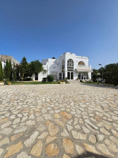 Villa hammamet, Prenota  Hotel a Nabeul Governorate con piscina, Piscina