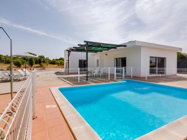 Villa Browns with Private Pool in Vilamoura, Prenota  Quarteira Sotavento