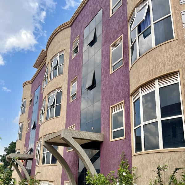 Purple Deluxe Apartments, Buchen Sie Ferienwohnung Kampala Uganda