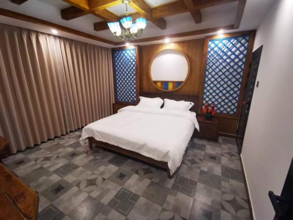 Yueshan Inn, Buchen Sie  Hotels in Hunan mit Parkplatz, Parkplätze