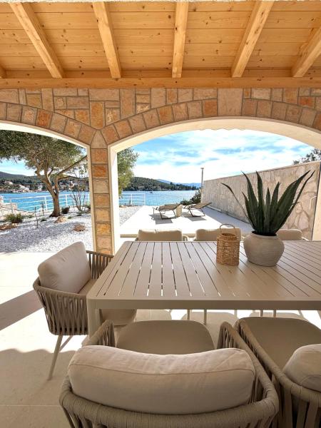 Villa Noma, Prenota  Lovište Sabioncello