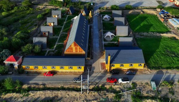 Fengchui Banxia Manor Wild Luxury Camp, Buchen Sie  Hotels in Xinjiang mit Parkplatz, Parkplätze