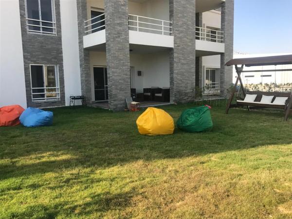 Amwaj, north coast - friendly beach house in sahel, Reserva ahora  Hoteles con piscina en Costa Norte, Piscina
