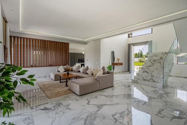 Villa Arbia - Piscine - 5BDR - Fitness - Ping-Pong, Buchen Sie  Hotels in Marrakech-Safi mit Parkplatz, Parkplätze