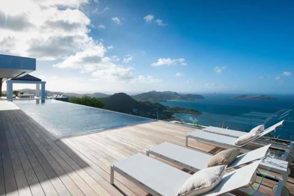 Sparkling Water Villa with Calming Ocean Views, Prenota  Quartier de Lorient 