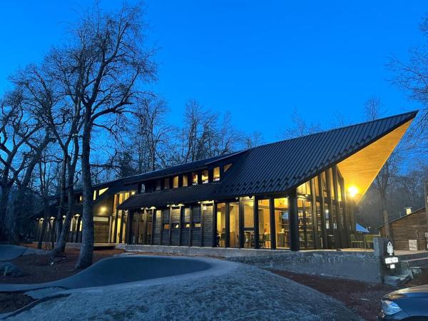 Roble Viejo Lodge, Prenota  Las Trancas 