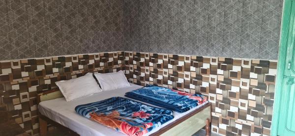 Kedar palace, Prenota  Hotel a Ukhimath con parcheggio, Parcheggio