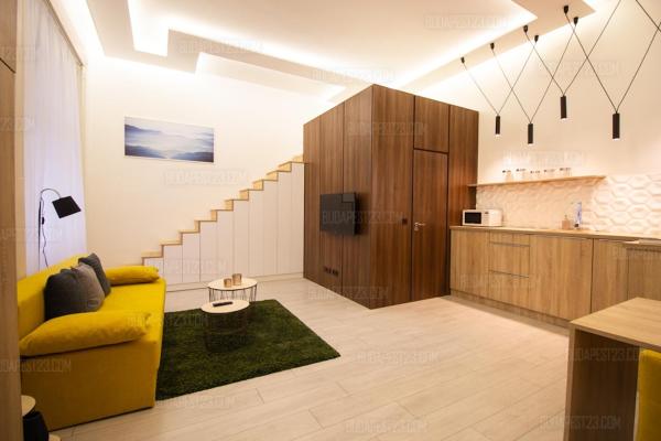 Birds Studios, Buchen Sie  Hotels in Pest mit Parkplatz, Parkplätze