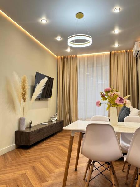Центр города 2 room meridian apartments super new modern, Buchen Sie Ferienwohnung Almaty Kasachstan