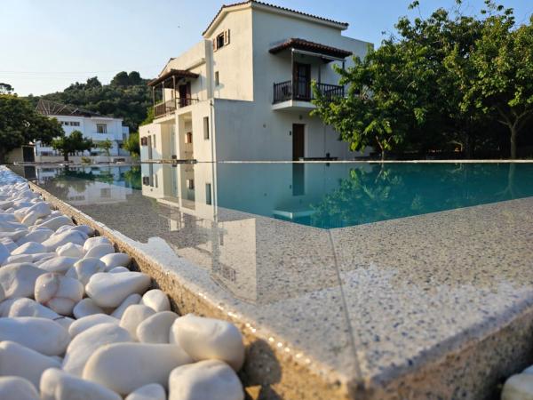 Floréa Skopelos, Prenota  Skopelos Town 