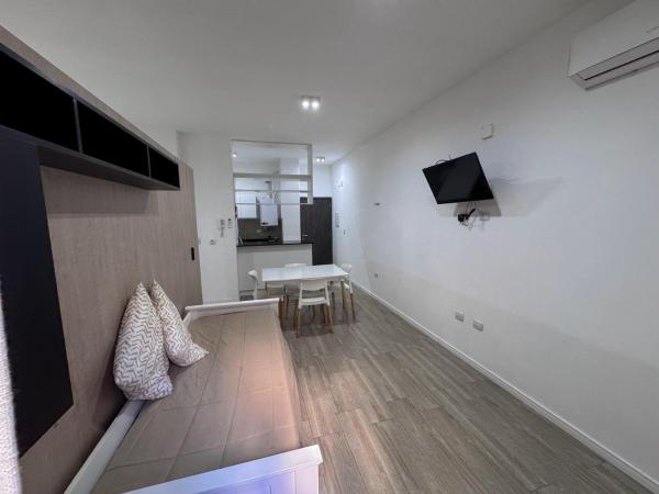 Girolami Temporarios Villa Carlos Paz, Prenota  Hotel a Córdoba con parcheggio, Parcheggio