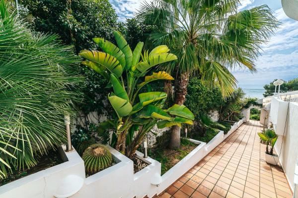 Beachfront Villa, Prenota  Moraira Costa Blanca