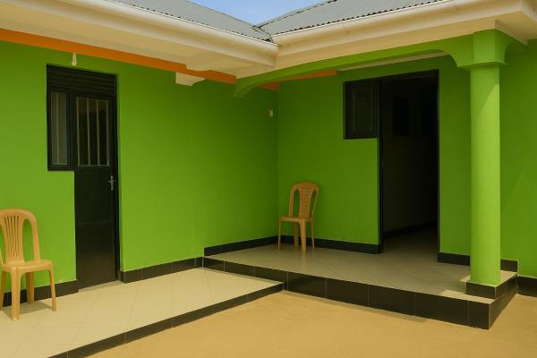 executive guest house bukere, Buchen Sie  Kyegegwa Western Uganda