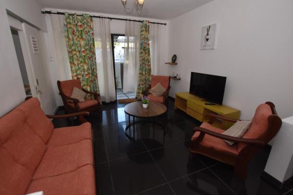 Maison LE GLAS, Book  Curepipe Central Mauritius
