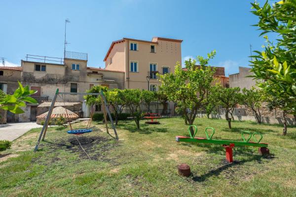 Palazzo Lucia, Buchen Sie  Hotels in Cilento Coast mit Parkplatz, Parkplätze