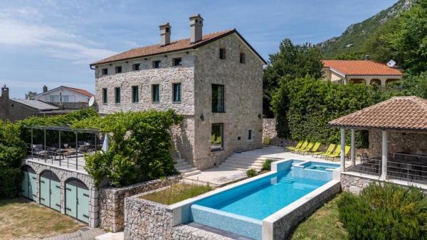 Villa Edera by aneo travel, Buchen Sie  Hotels mit Pool in Kvarner-Bucht, Schwimmbad
