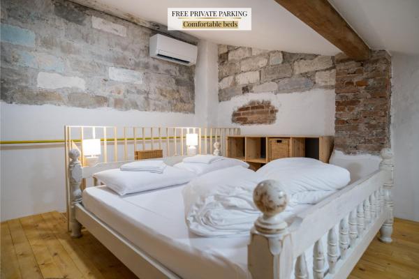 Garage Apartments, Prenota Appartamento Hotel a Gorizia con parcheggio, Parcheggio