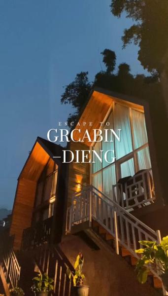 GR Cabin & Villa Dieng, Prenota  Hotel a Kejajar con parcheggio, Parcheggio