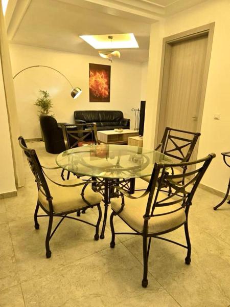 Résidence MYA, Reserva ahora  Hoteles en Dakar con aparcamiento, Aparcamiento