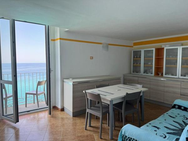 Harmonia Apartment with breathtaking view and a perfect location, Buchen Sie Ferienwohnung Tropea Kalabrien