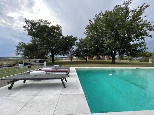 Casa Quercuum Dimorae, Buchen Sie  Hotels in Gabbiano-Vecchio mit Pool, Schwimmbad