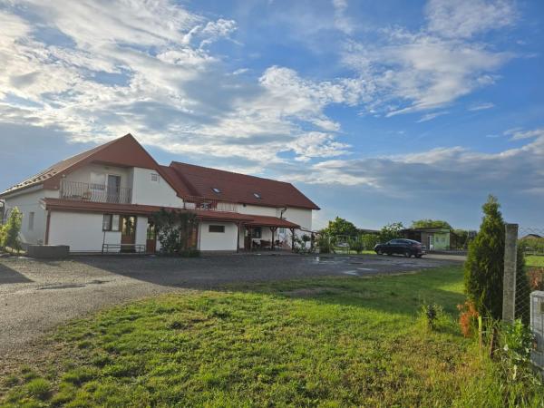 Casa Anna, Prenota  Hotel a Satu Mare con parcheggio, Parcheggio
