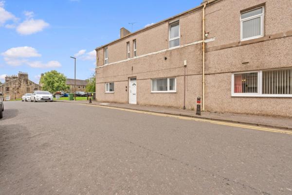 Modern Bannockburn Guest House - Ensuite Rooms Only, Prenota   