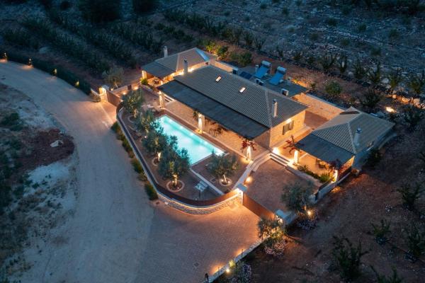 Plasis Country Suites, Reserva ahora  Hoteles con piscina en Peloponeso, Piscina