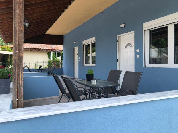 Fotis Apartments Palaiokomi, Prenota Appartamento Hotel a Macedonia con parcheggio, Parcheggio