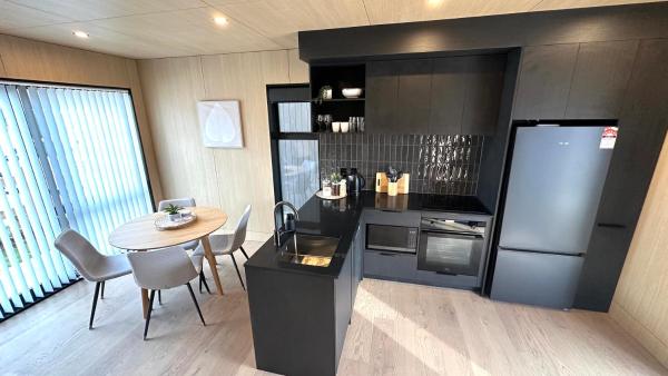 Vibrant Frankton Villa, Buchen Sie  Queenstown 