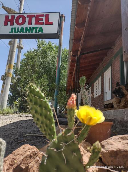 Hotel Juanita, Prenota  Hotel a La Pampa con colazione, Colazione