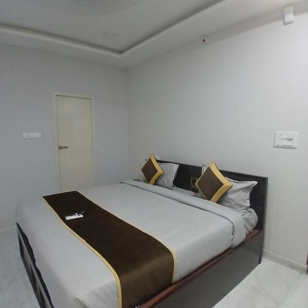 Hotel Redmoon Plaza, Réserver  Bangalore Karnataka