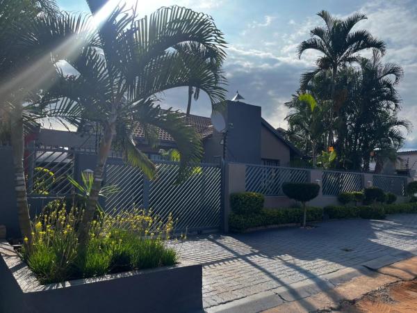 Guesthouse at 543, Buchen Sie  Hotels in Limpopo mit Parkplatz, Parkplätze