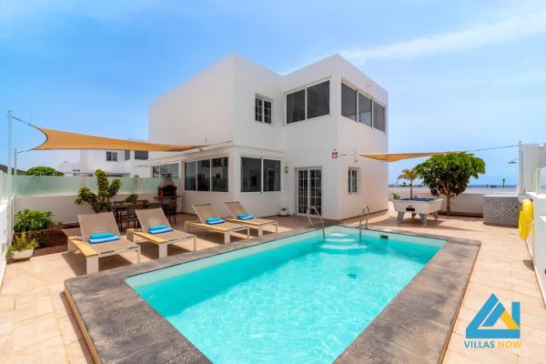 243 - Casa Yesenia by Villas Now Ltd, Prenota  Hotel a Isole Canarie con piscina, Piscina