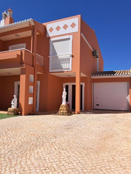 Villa Praia Porto de Mós, Prenota  Hotel a Algarve con parcheggio, Parcheggio
