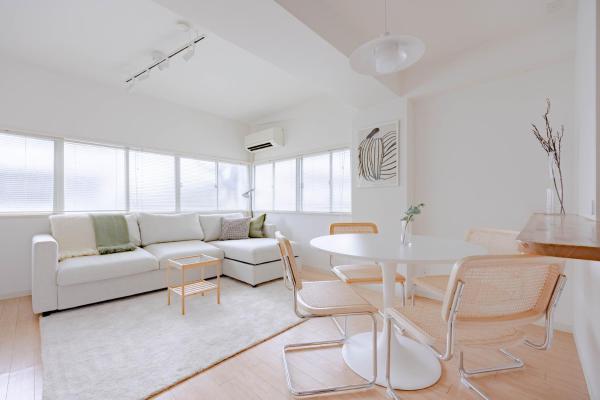 Tokyo Flash Hideout, Book  Tokyo Tokyo Prefecture