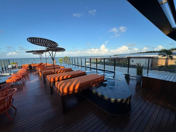 Setai à beira-mar com rooftop incrível, Reserva ahora  Hoteles en Noreste de Brasil con aparcamiento, Aparcamiento