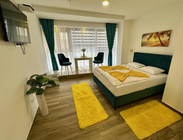Kangaroo Apartmani, Book  Prijevor Hotels with a Parking, Parking