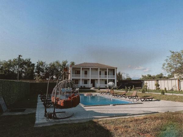 Villa Qokhi, Reserva ahora  Hoteles en Imereti con aparcamiento, Aparcamiento